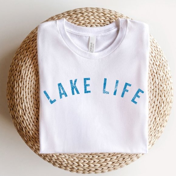RETRO LAKE LIFE GRAPHIC TEE - Picture 1 of 3
